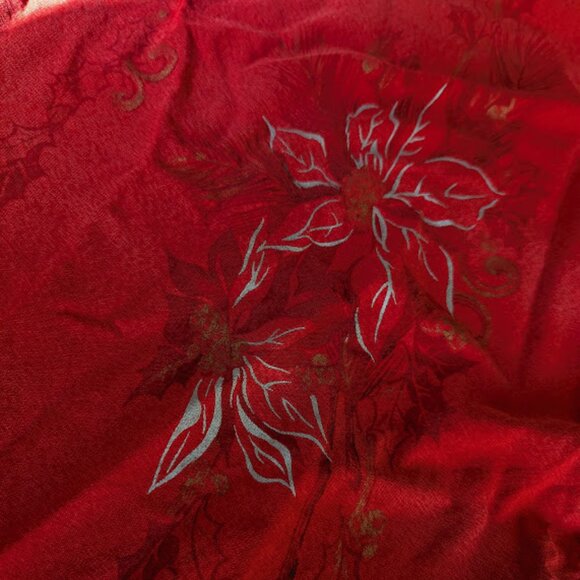 Round Vintage California Handprints Christmas Table Cloth with Fringe - Picture 3 of 6